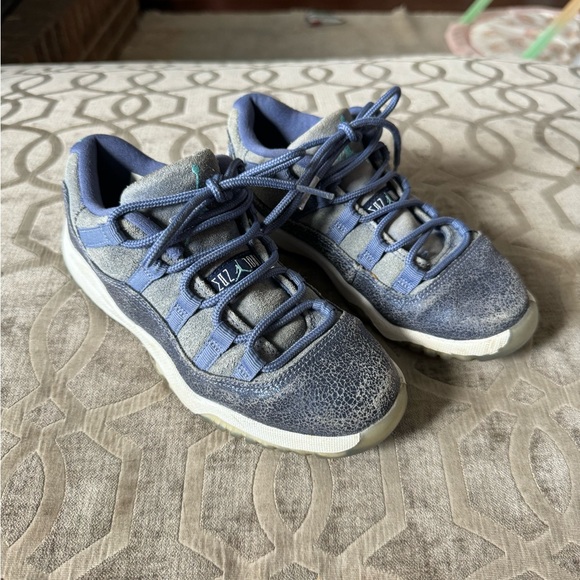 KIDS JORDAN SZ 1Y - Picture 1 of 5